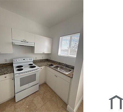 4th image of 8250 W 21st Ln #308