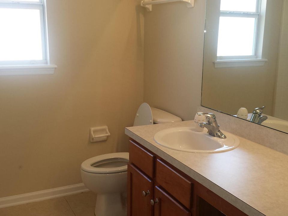 1st image of 1687 Hollow Glen Dr
