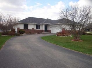 10325 N Crossfield Dr, Edgerton, WI 53534