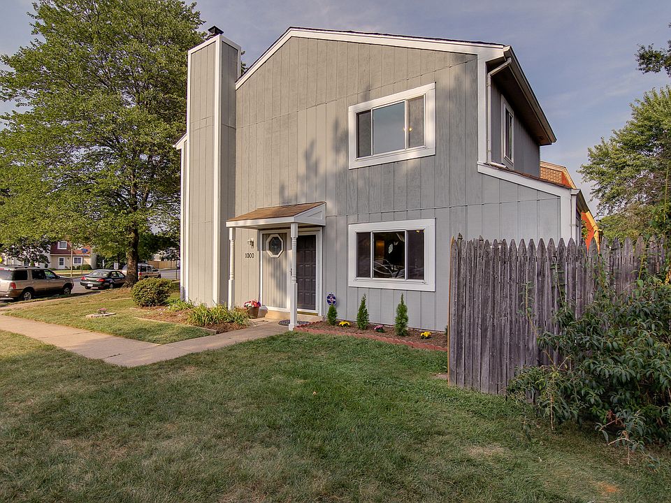 1st image of 1000 Knight Ln