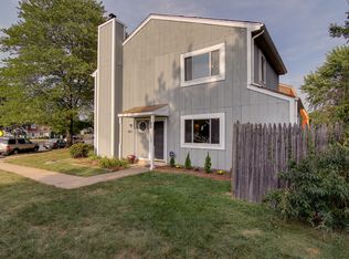 1000 Knight Ln, Herndon, VA 20170