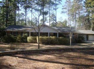 1700 E Indiana Ave, Southern Pines, NC 28387