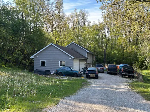 39939 97th St, Genoa City, WI 53128