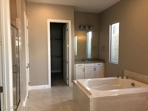 5th image of 3416 Molinos Dr