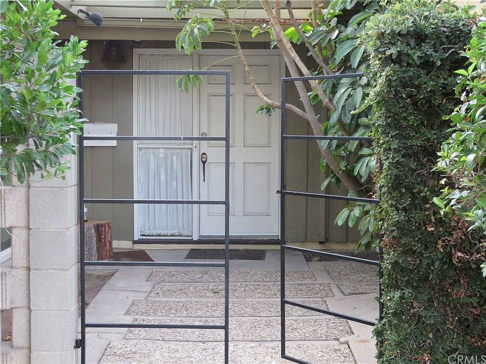 2nd image of 7915 Fallbrook Ave