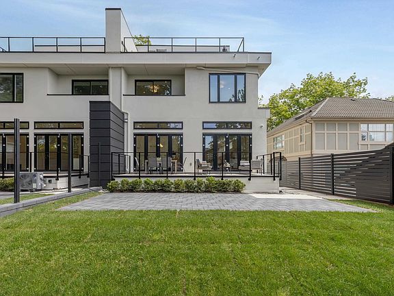 5th image of 5061 Blenheim St #2