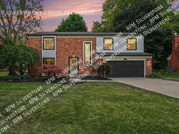 2945 Cedar Ridge Dr, Troy, MI 48084