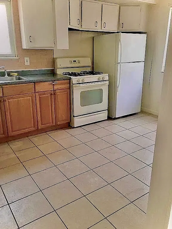 14088 Marvin St — Photo 2