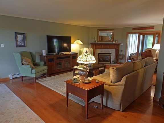 4th image of 20 Oakridge Way