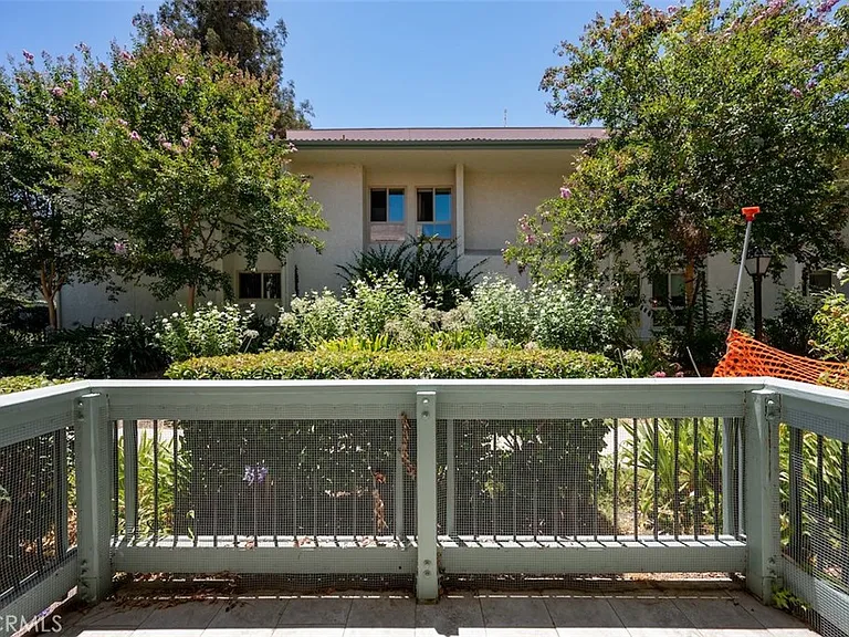 4642 Park Granada — Photo 37