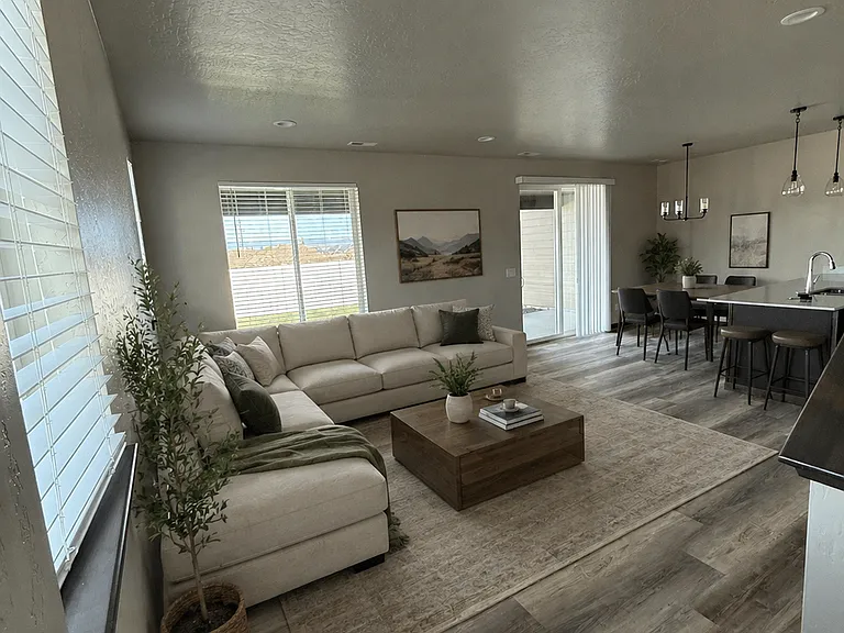 4x2.5-1574 LivingRoom Bale