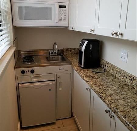 5th image of 2920 N Ocean Blvd