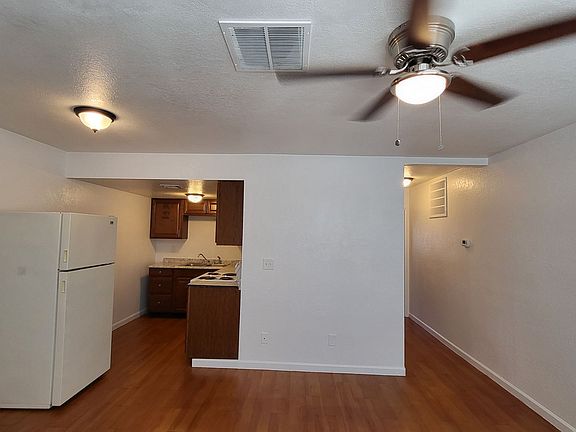 3rd image of 4766 Convaire Ave #2