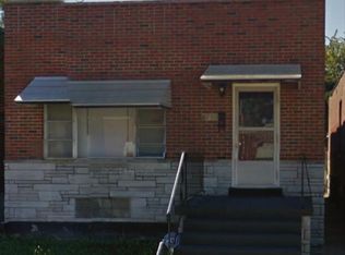 4730 Ashland Ct, Saint Louis, MO 63115