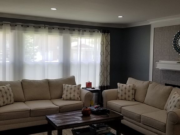 5th image of 5040 Lunt Ave