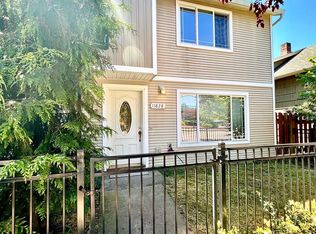 11828 SE Market St, Portland, OR 97216