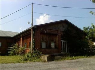 30 Mechanic St, Milroy, PA 17063