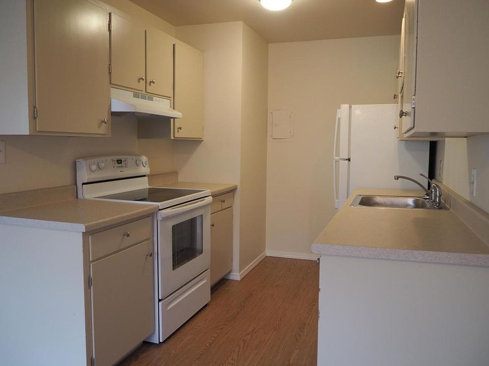 1st image of 12323 33rd Ave NE #3