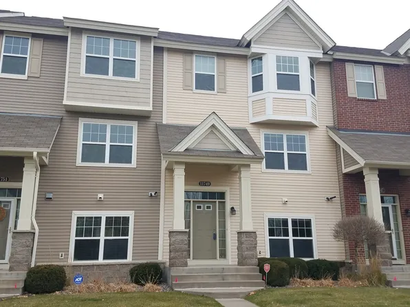 11749 Emery Village Dr N, Champlin, MN 55316