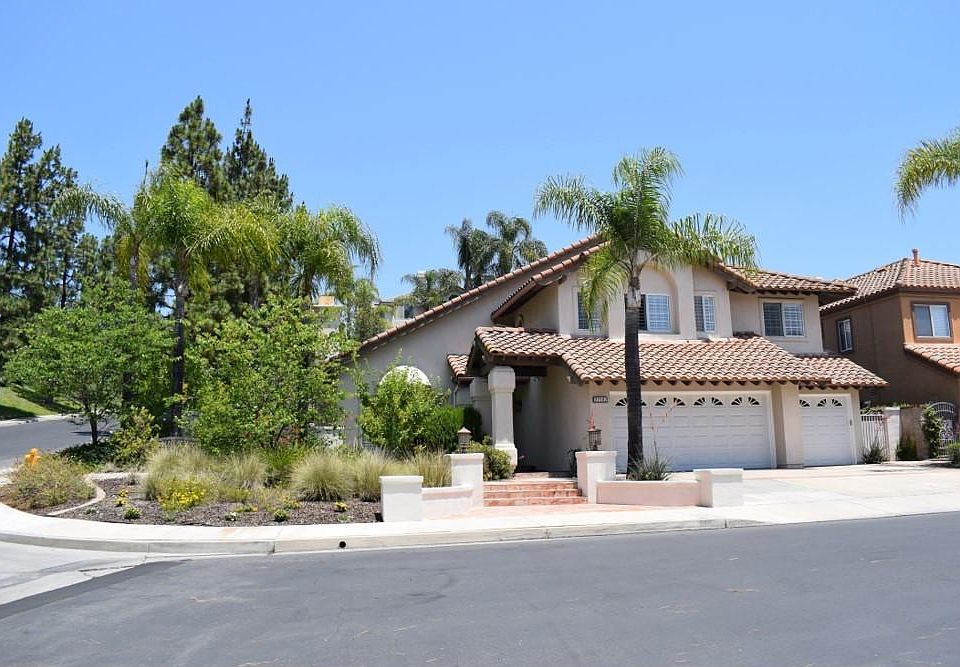 Front View 22382 Bayberry