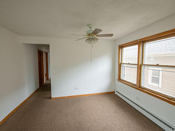 Dining room.
