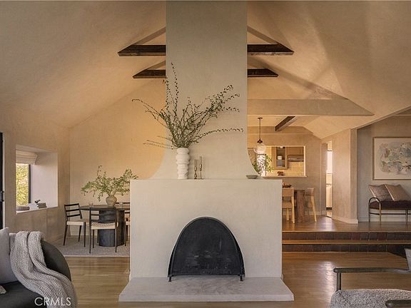 2nd image of 2890 Las Alturas St
