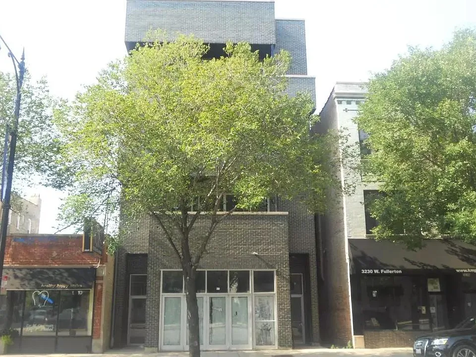 3234 W Fullerton Ave #3