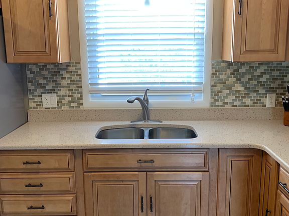 5th image of 1246 Chenango St