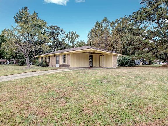 3rd image of 14 Bonnie Park Dr
