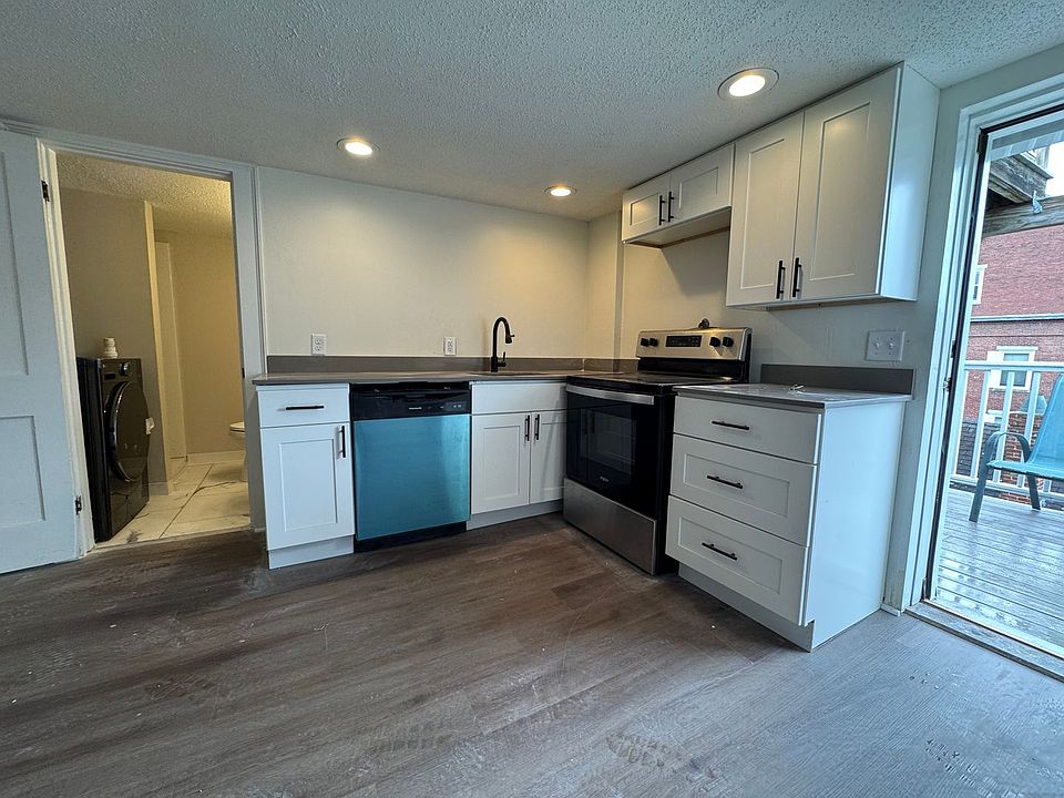 1st image of 717 Main St #5