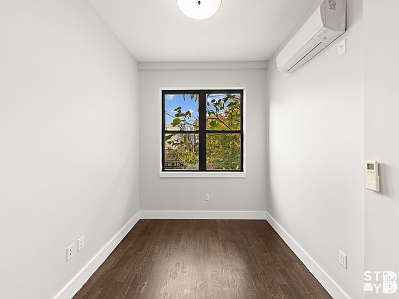 5th image of 441 Franklin Ave APT 2A