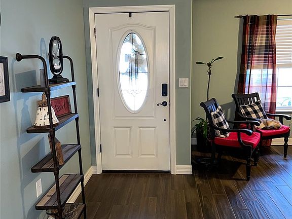 4th image of 321 Suncrest Dr