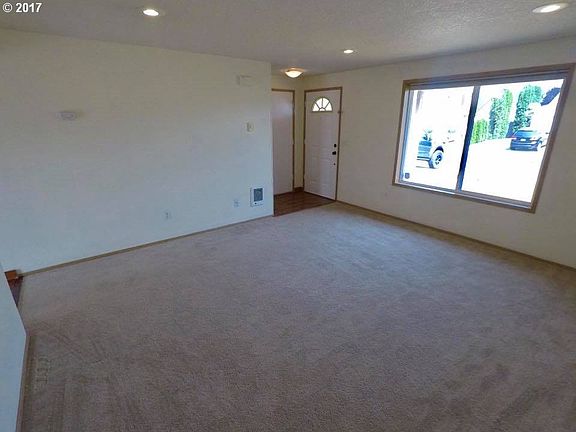 2nd image of 17015 NE 19th St