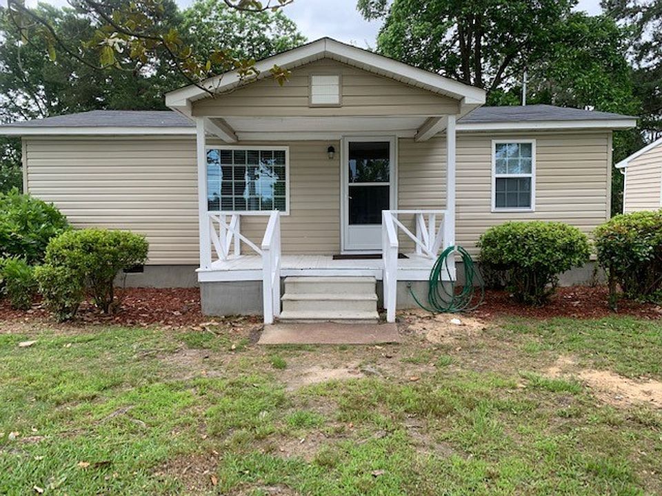 1st image of 2913 Olive Dr