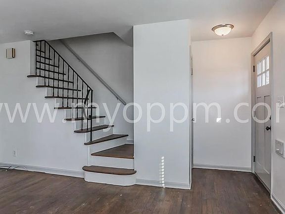 4th image of 4362 Davenport St #4362