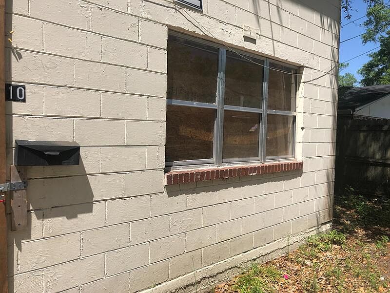 2nd image of 2310 Fairfax St