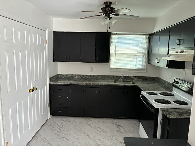 2 bed, 900 sqft, $1,595 — Photo 2