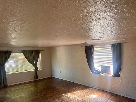 2nd image of 2541 La Vega Dr SW