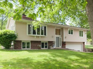 8424 Oakside St, Portage, MI 49002