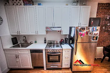 Rented by Metropolitan Realty