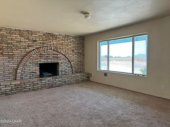 4th image of 66183 Hall Ave