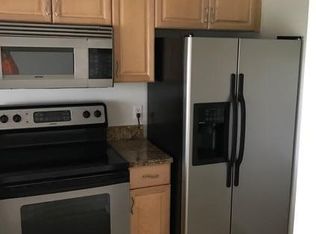 1300 The Pointe Dr, West Palm Beach, FL 33409