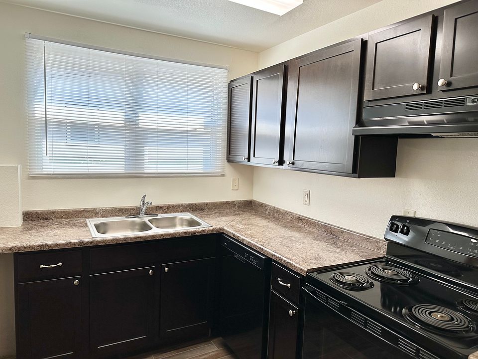 1st image of 2922 7th St N #6