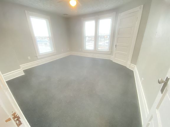 4th image of 649.5 S Main St