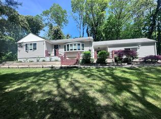 268 Gloria Blvd, Hauppauge, NY 11788