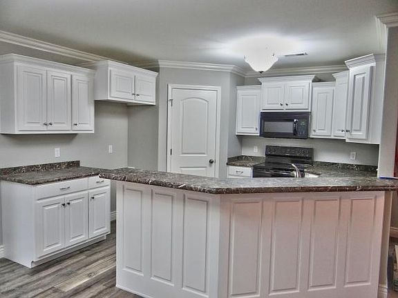 4th image of 225 Davis Dr