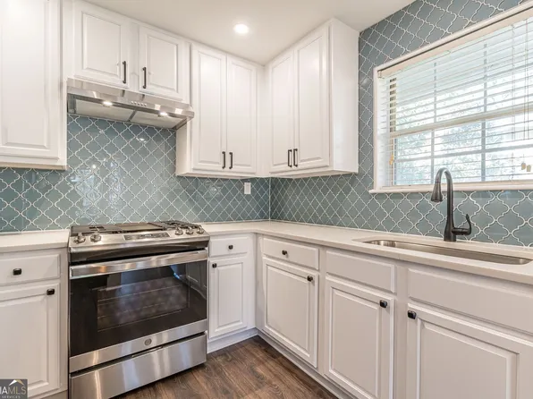6810 Glenridge Dr APT C, Sandy Springs, GA 30328