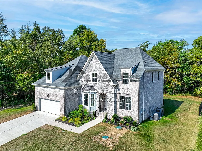631 Silva Ln — Photo 4