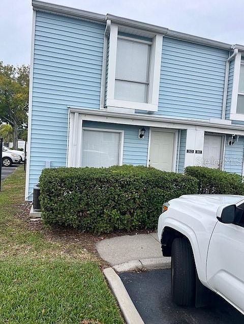 1st image of 11823 CYPRESS HILL CIRCLE