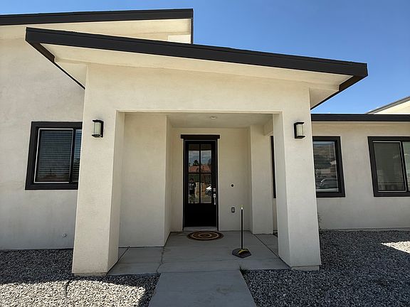 2nd image of 11825 Verbena Dr #1